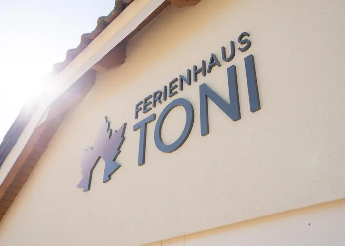Toni Villa